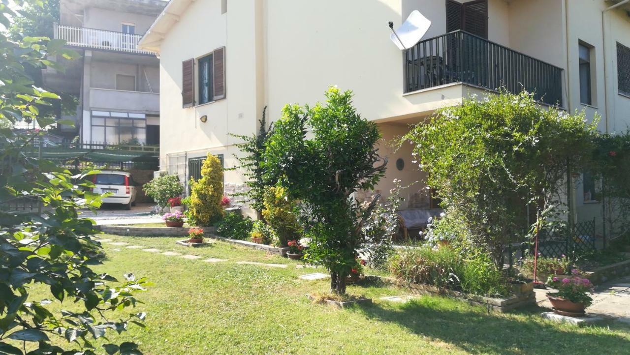 Il Giardino Acomodação com café da manhã Penne Exterior foto